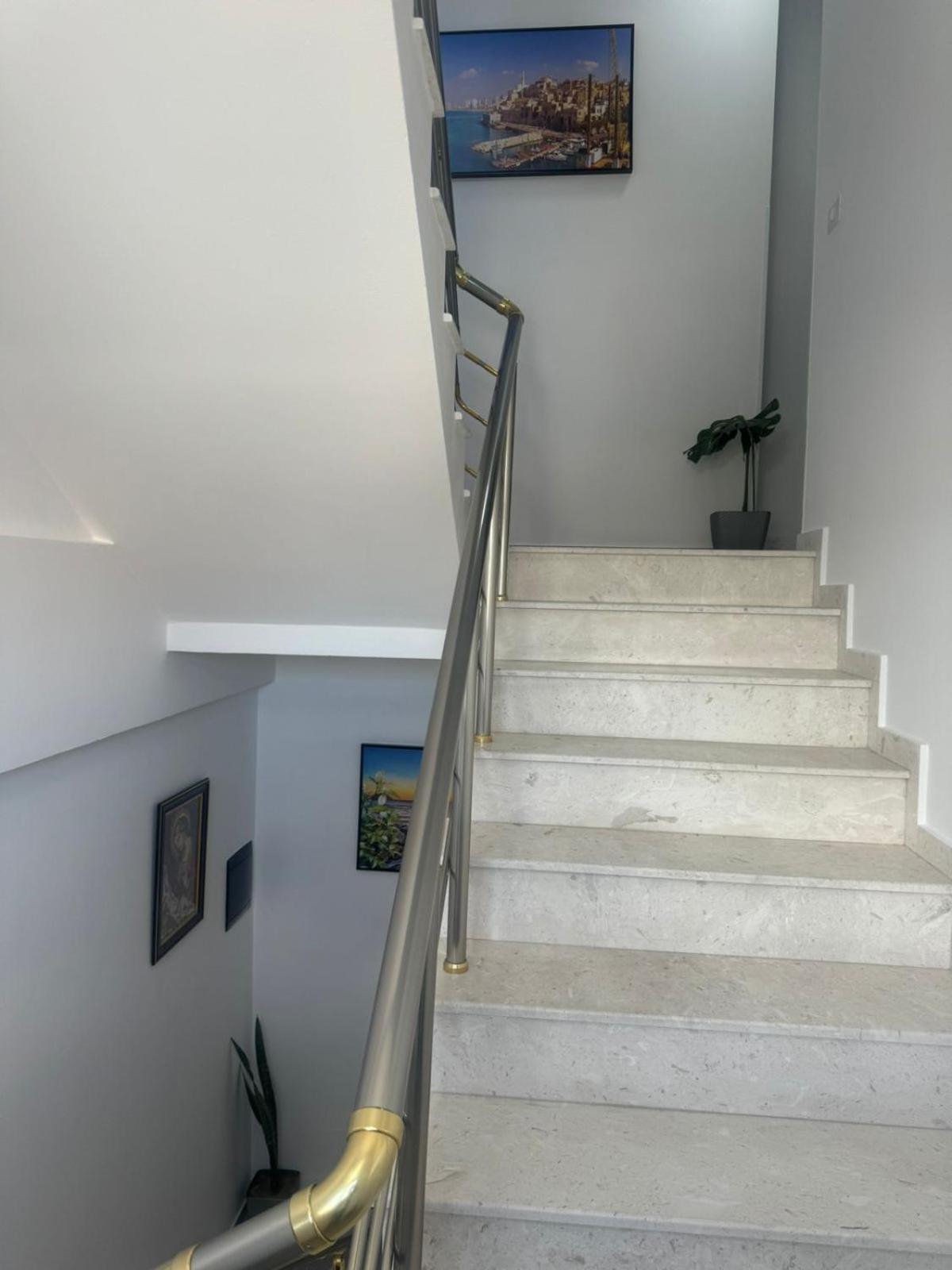 Vila Brilant Vlorë Esterno foto