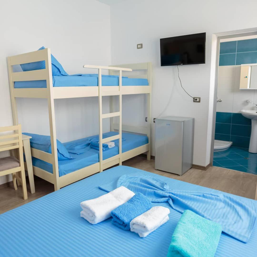 Vila Brilant Vlorë Esterno foto