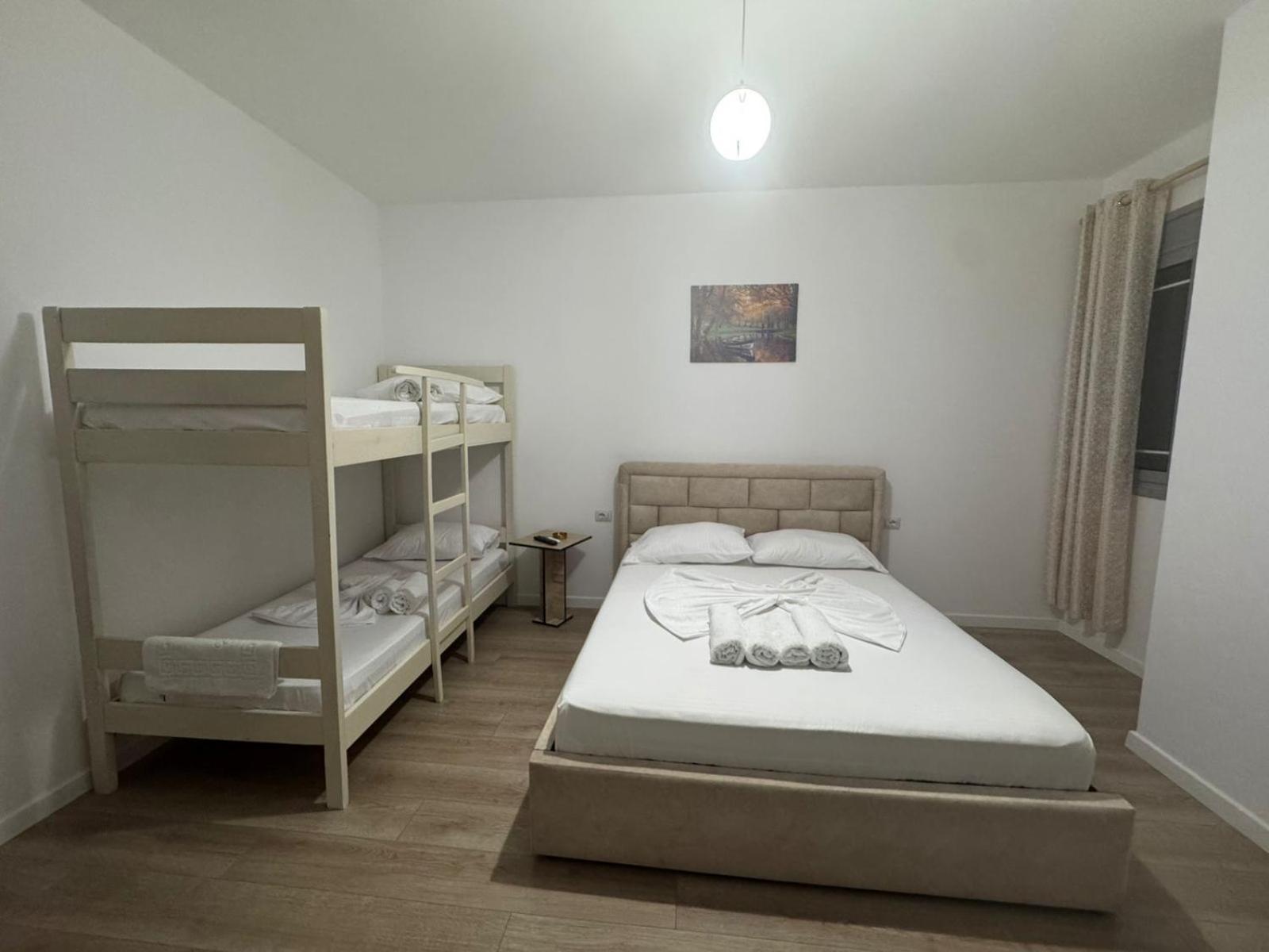 Vila Brilant Vlorë Esterno foto