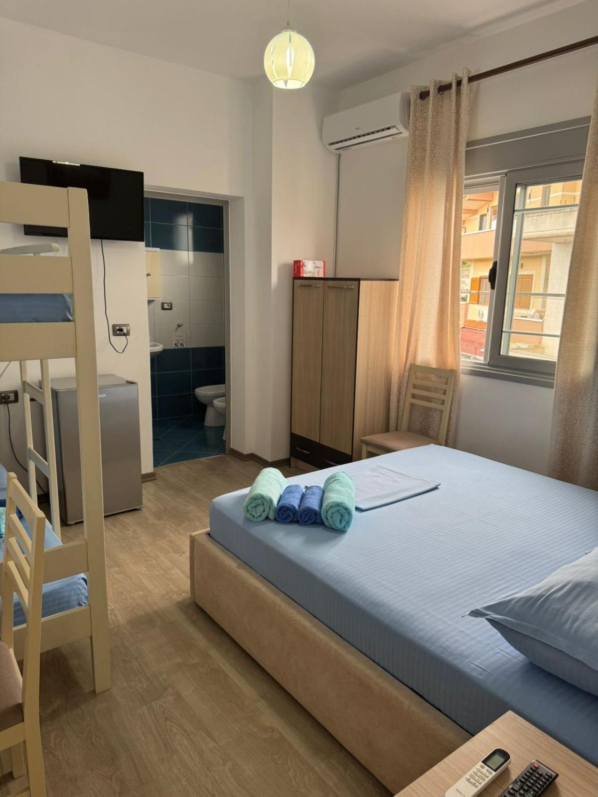 Vila Brilant Vlorë Esterno foto