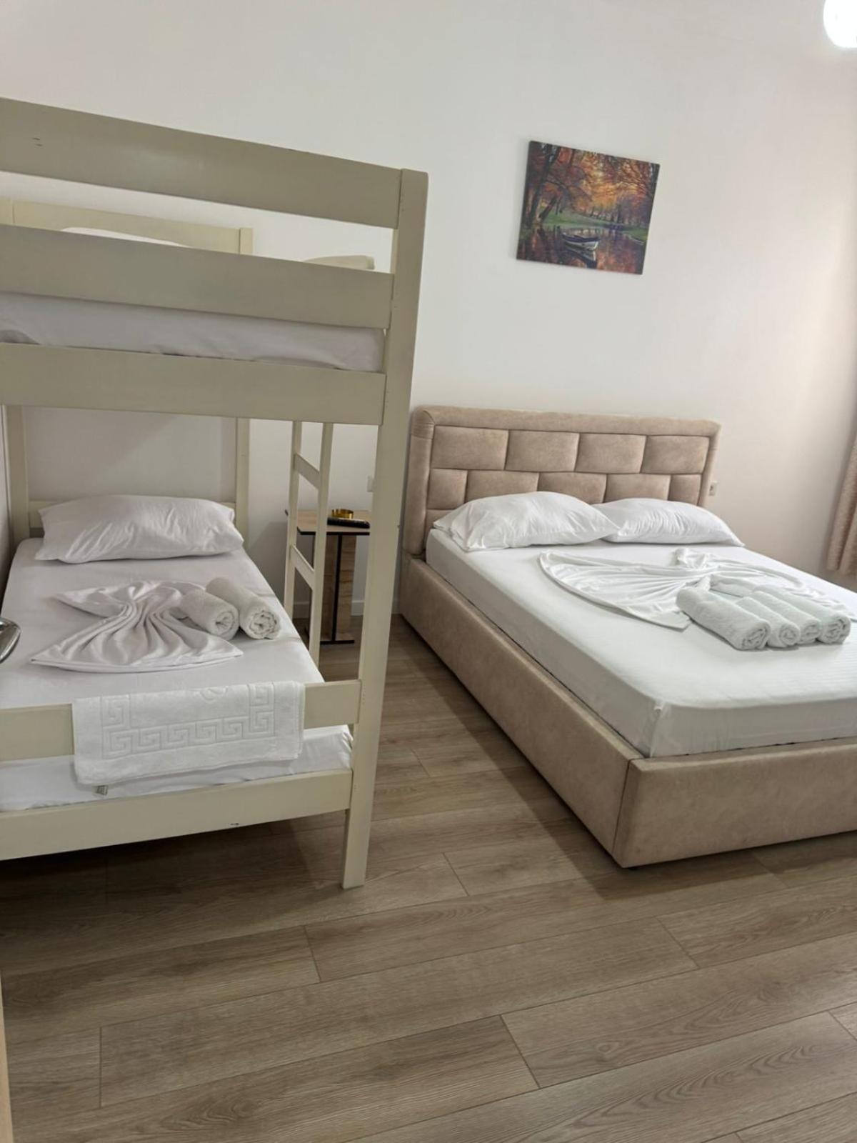 Vila Brilant Vlorë Esterno foto