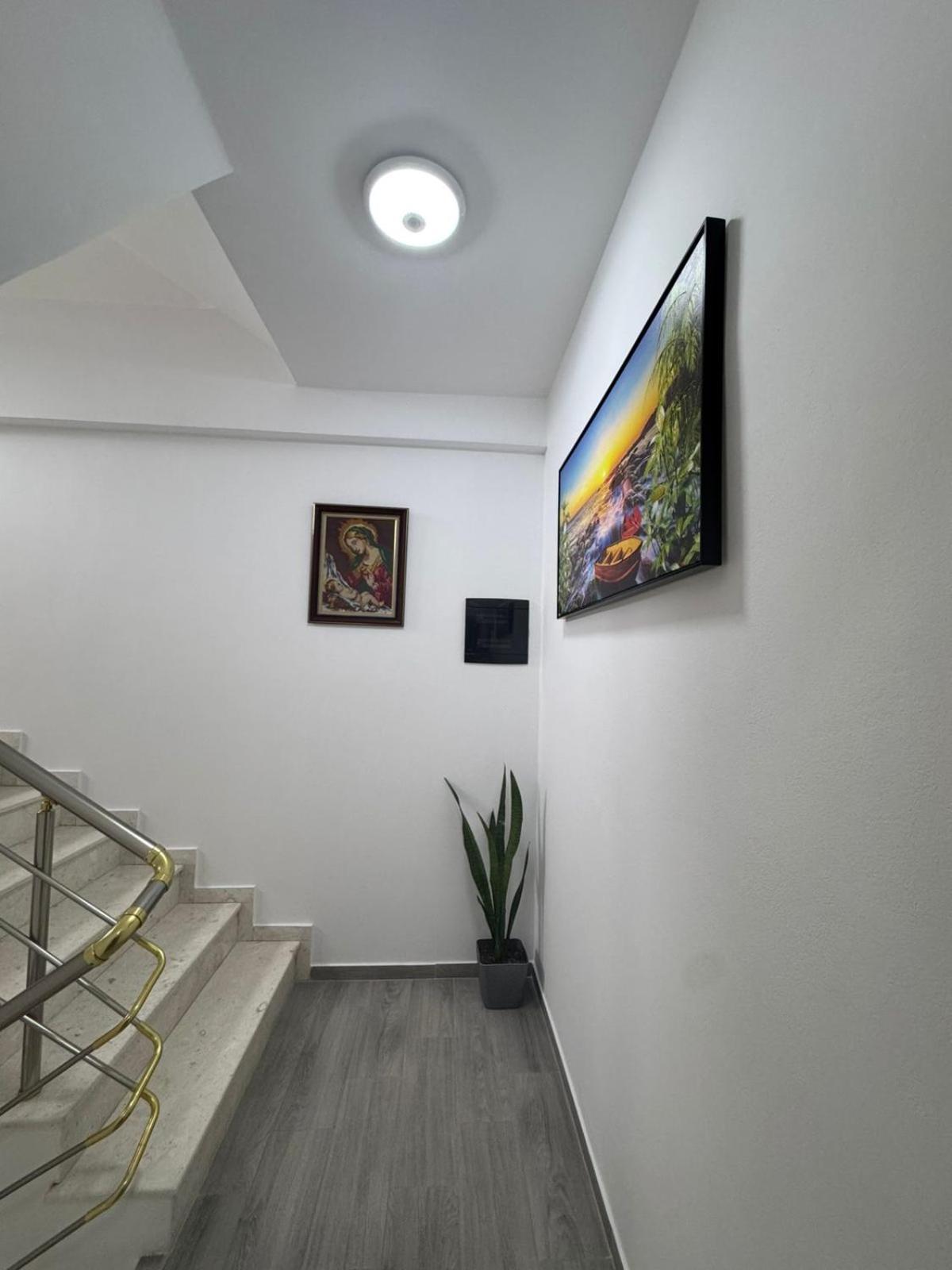 Vila Brilant Vlorë Esterno foto